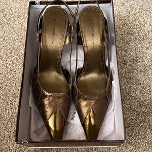 NWT Bandolino Gold 8 1/2 bronze leather sling back